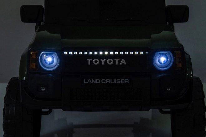 Elektrický vůz Toyota Land Cruiser Prado zelený
