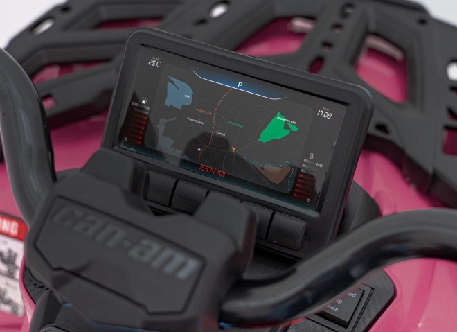 Růžový čtyřkolka Can-Am Outlander ATV