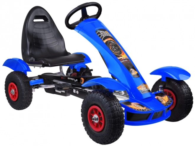 Zelený sportovní gokart s nafukovacími koly