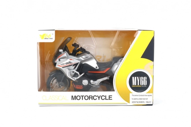 Motorka s natahovacím mechanizmem