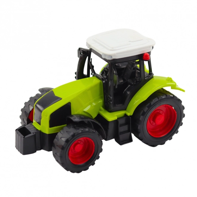 Traktor s přívěsem a krmným vozem
