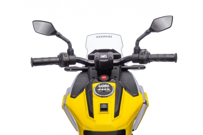 Motocykl Honda NC750X žlutý