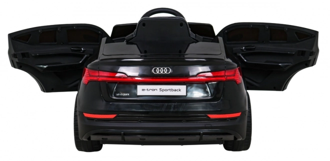 Audi E-Tron Sportback pentru copii + Pilot + tracțiune 4x4 + pornire lentă + radio MP3 + LED – Černá