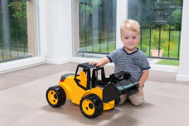 Velký žlutočerný nakladač Giga Trucks