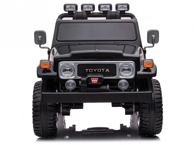 Dětské elektrické auto Toyota Land Cruiser – Černá