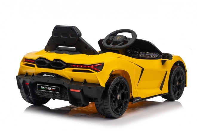 Auto Lamborghini Revuelto žluté