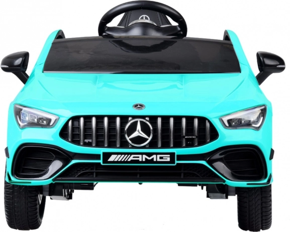 Pohon 4x4 a silná baterie pro delší jízdu
