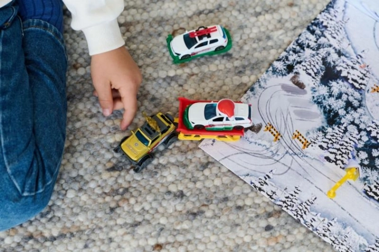 Detailní kovová autíčka 7,5 cm