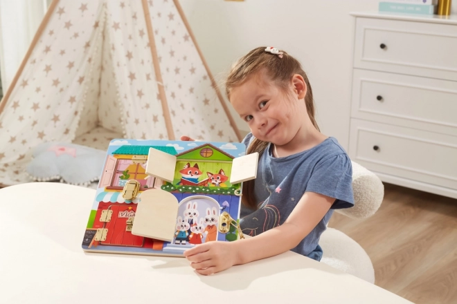Dřevěná hra zamykání a odemykání