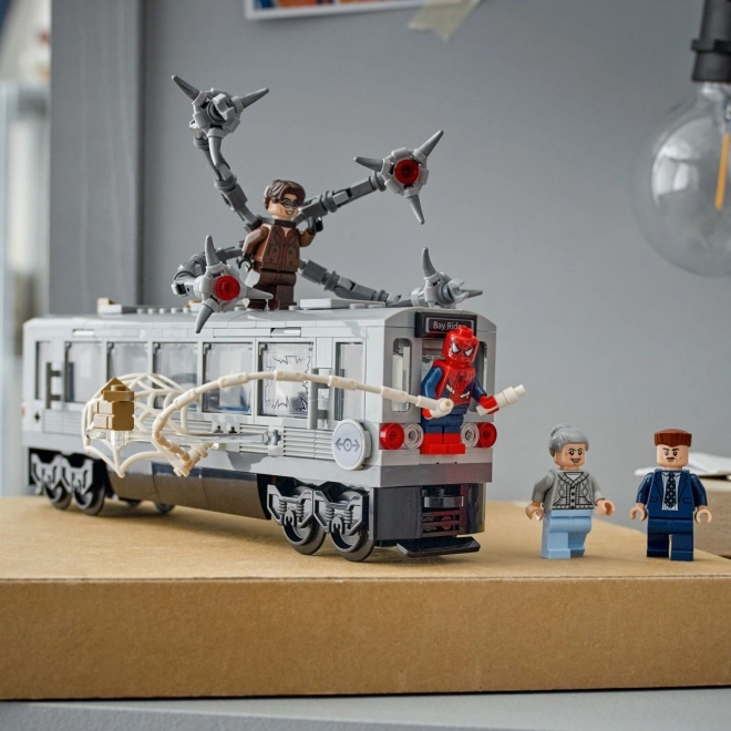 Spider-Man vs Doc Ock - scéna v metru LEGO Super Heroes