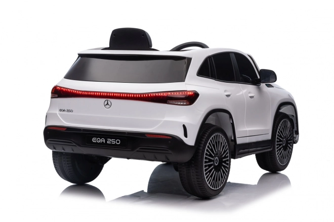 Elektrické auto Mercedes Benz EQA 250 bílé