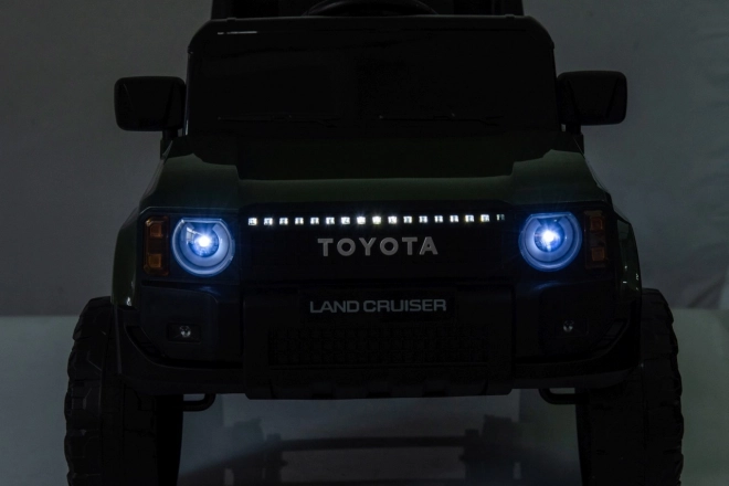 Elektrický vůz Toyota Land Cruiser Prado zelený