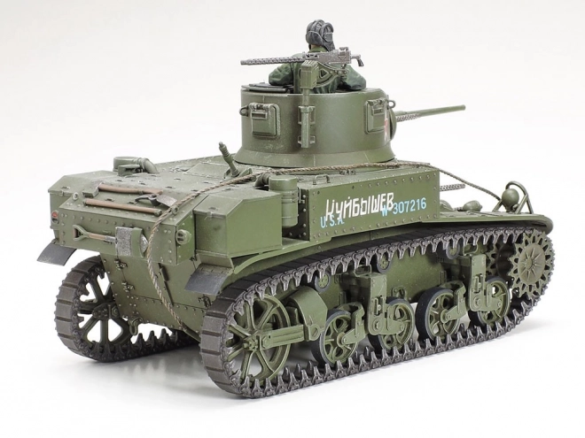 Plastikový model amerického lehkého tanku M3 Stuart z konce výroby