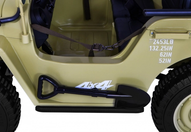 Retro vojenské auto pro 3 děti Matcha + pohon 4x4 + úložné prostory + EVA + pomalý start + MP3 LED