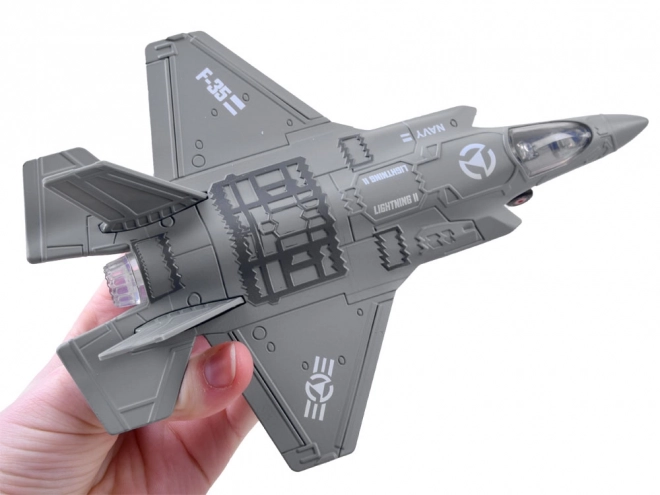 Kovový model vojenského letadla F-25 – Šedá