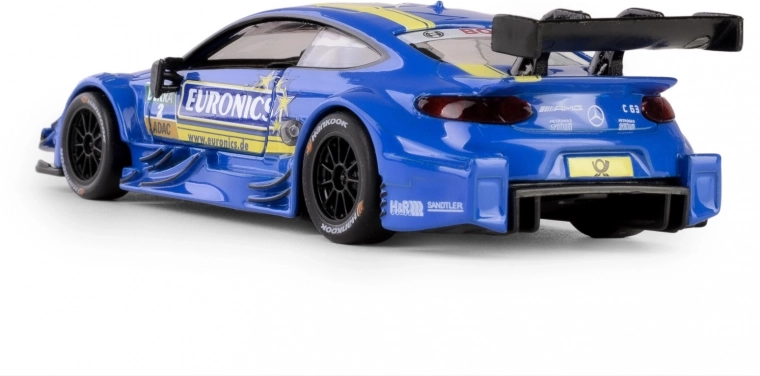 Otevírací dveře a gumové pneumatiky