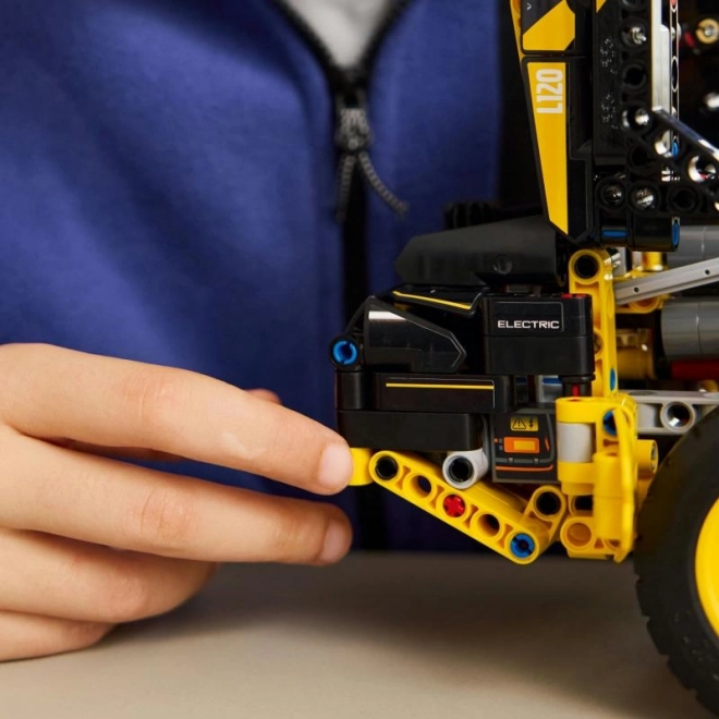 Kolový nakladač Volvo L120 Elektrický LEGO Technic