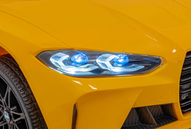 BMW M4 Vehicul Alb – Žluté