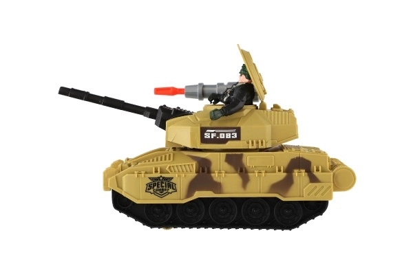 Plastový tank s vojákem na volný chod