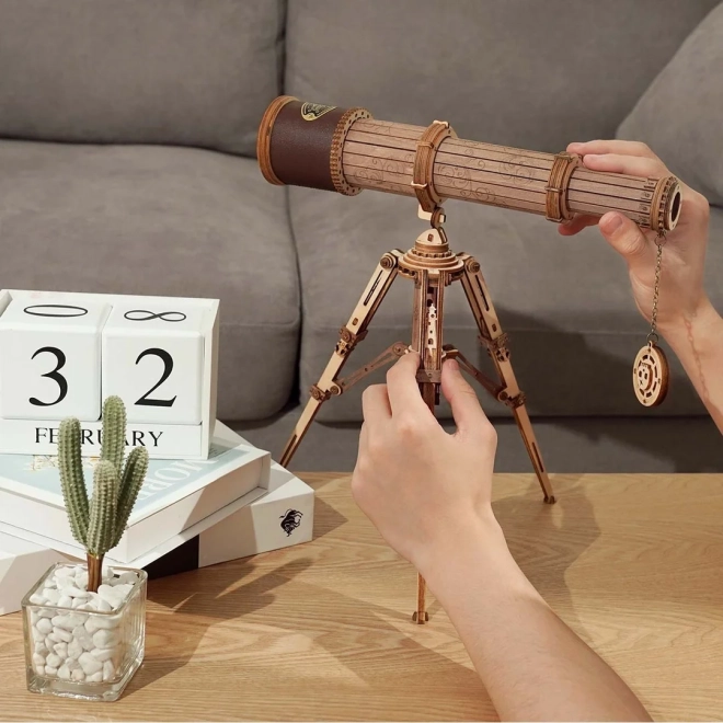 ROBOTIME Rokr Dřevěný Model Monokulárního Dalekohledu