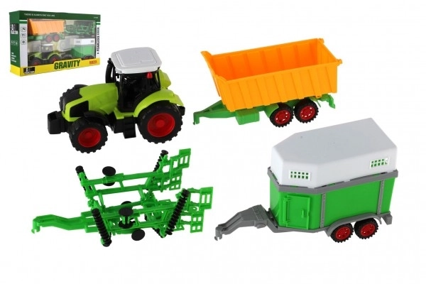 Dětský traktor s třemi vleky