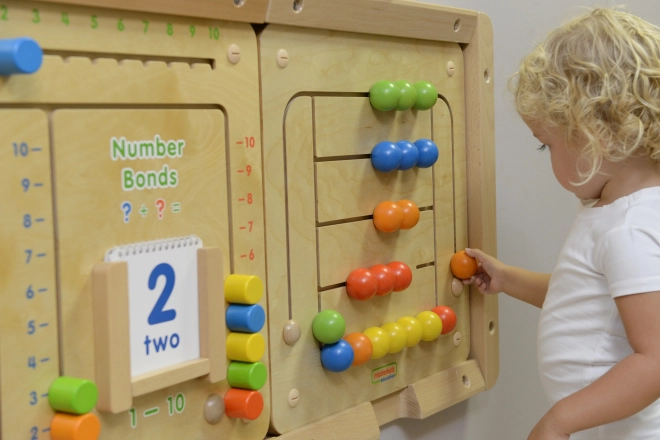 Edukační nástěnná tabule s kuličkami Montessori