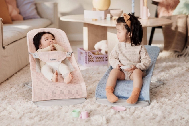 BABYBJORN - Lehátko BALANCE SOFT MESH - šedá/bílá – Růžová/bílá