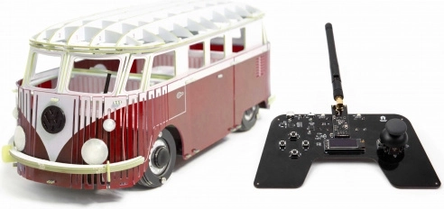 RC minivan červený – stavebnice modelu Volkswagen Transporter T1 bez lepení