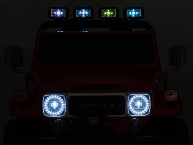 Dětské elektrické auto Toyota Land Cruiser – Červená