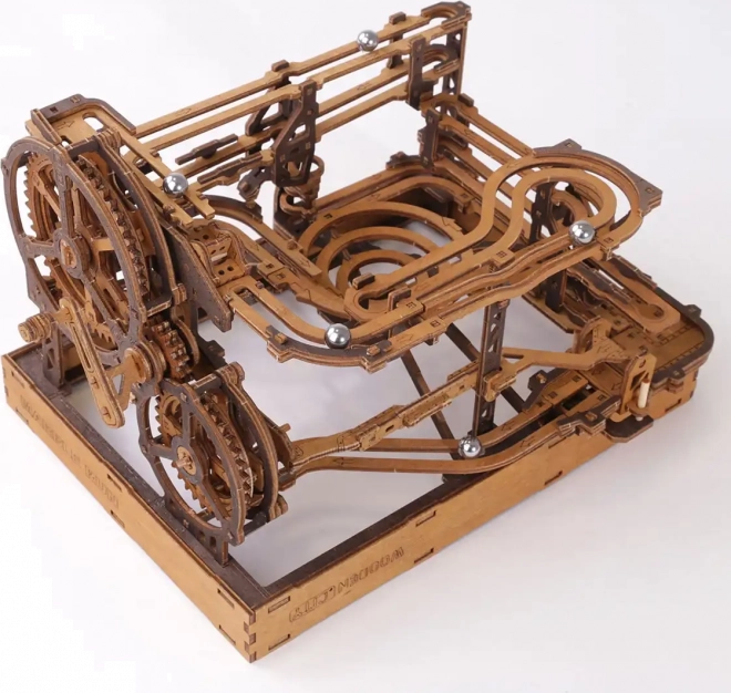 Dřevěná kuličková dráha 3D puzzle
