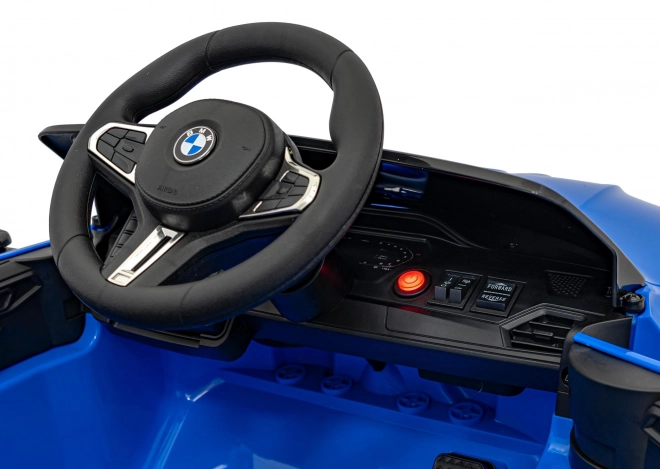 BMW M4 Vehicul Alb – Modré