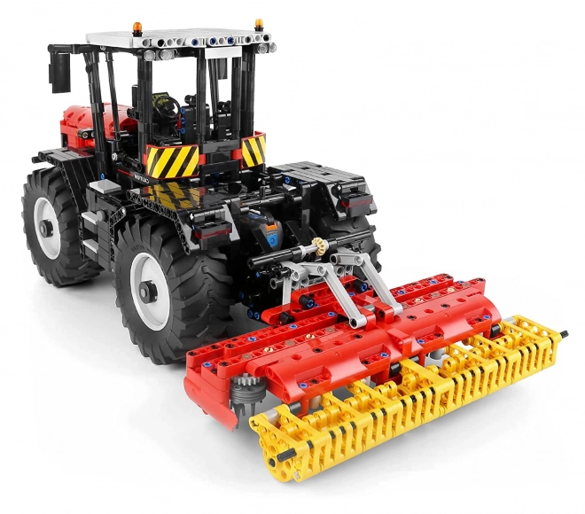 Konstruktérská sada červený traktor s dálkovým ovládáním