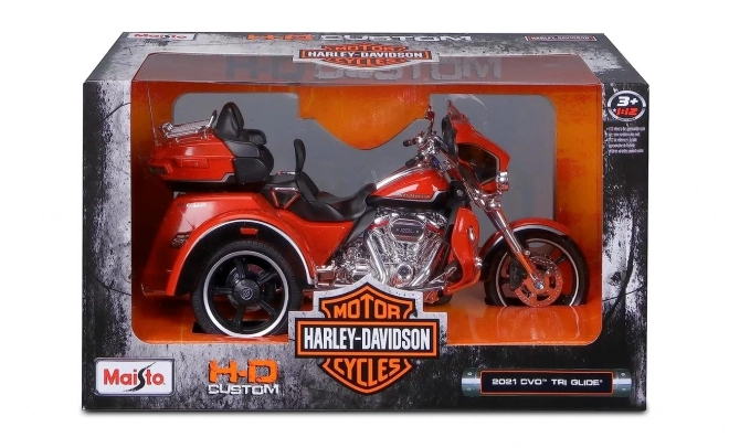 Kovový model motocyklu HD 2021 CVO Tri Glide 1/12