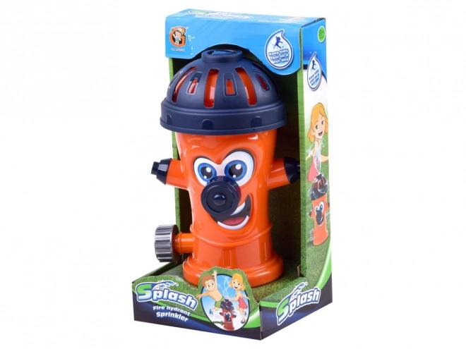 Zahradní hydrant jako hračka s postřikovačem