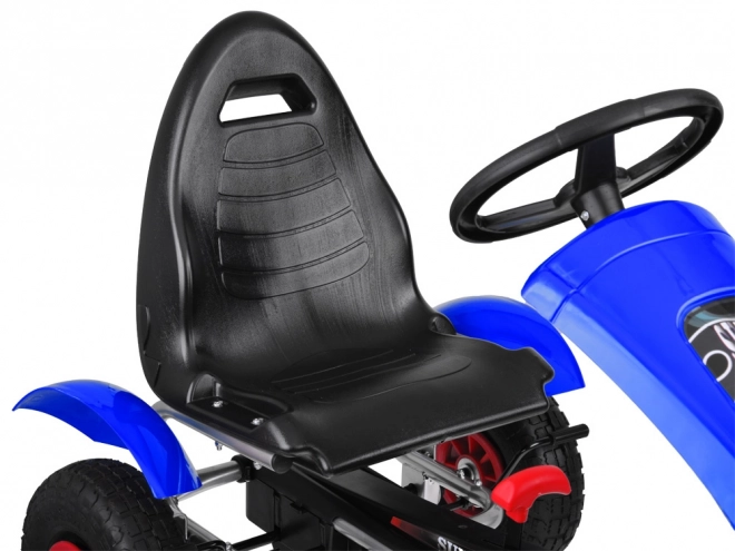 Zelený sportovní gokart s nafukovacími koly
