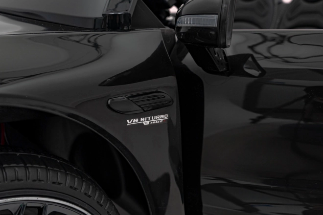 Vozidlo Mercedes Benz AMG SL63 – Černá