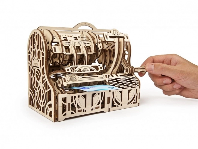 Dřevěný mechanický model pokladny Ugears