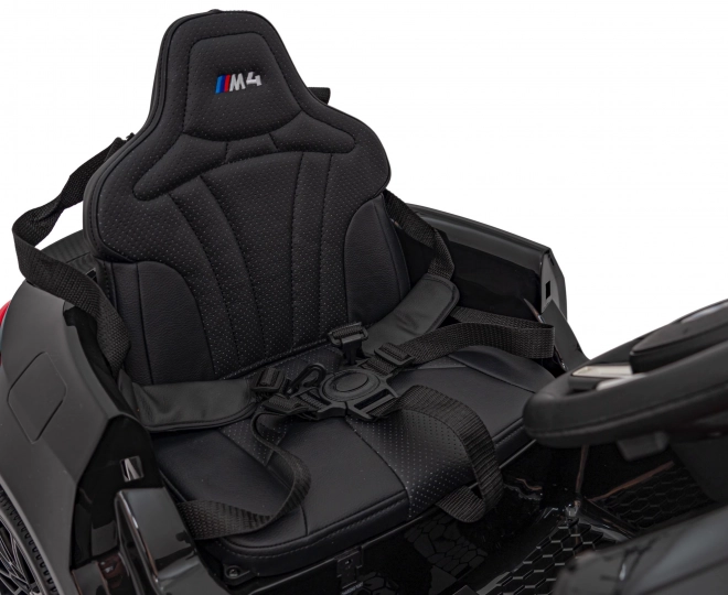 BMW M4 Vehicul Alb – Černé