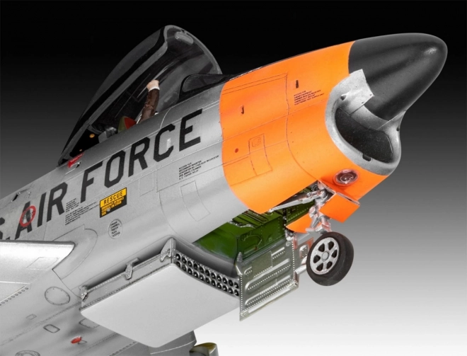 Plastikový model letadla F-86D Dog Sabre 1/48
