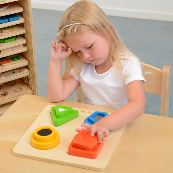 Dřevěný sorter tvarů materiálů a povrchů Montessori