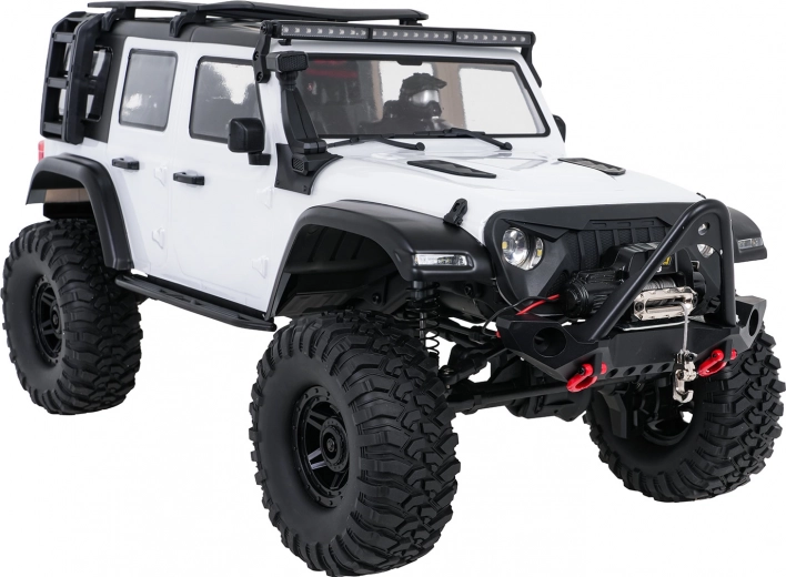 Realistický off-road design a LED světla