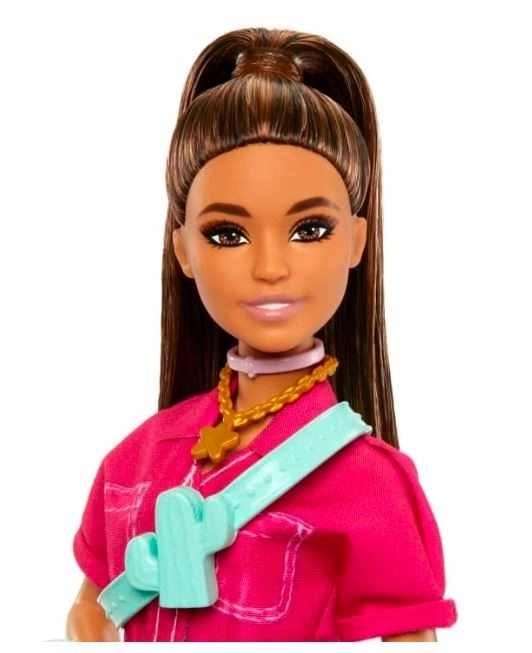 Barbie brunetka v růžovém overalu