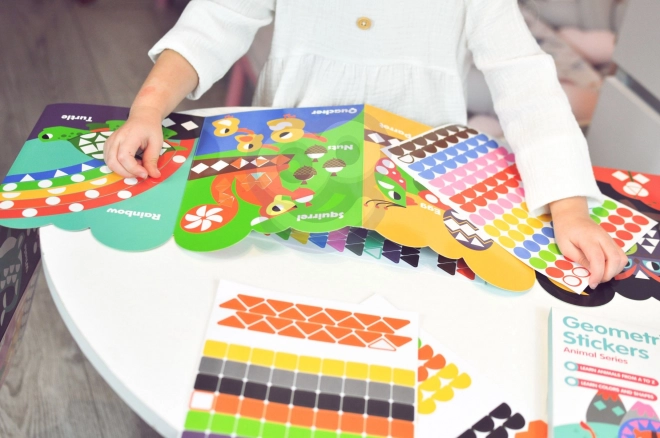 Geometrické samolepky zvířátka Woopie pro kreativní výuku