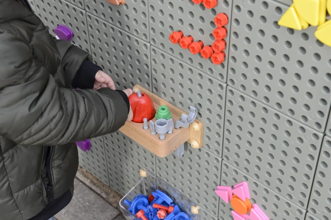 Masterkidz sada nářadí s vrtačkou a 8 prvky pro vědecko-kreativní tabuli STEM