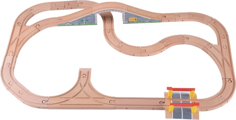 Vyvýšené tratě, most a přejezd pro ještě větší zábavu