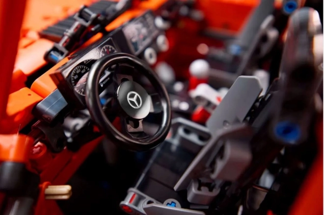 LEGO Technic Mercedes-Benz G 500 Off-road model