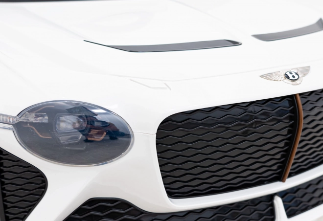 Električni otroški avto Bentley Bacalar zelen – Bílé