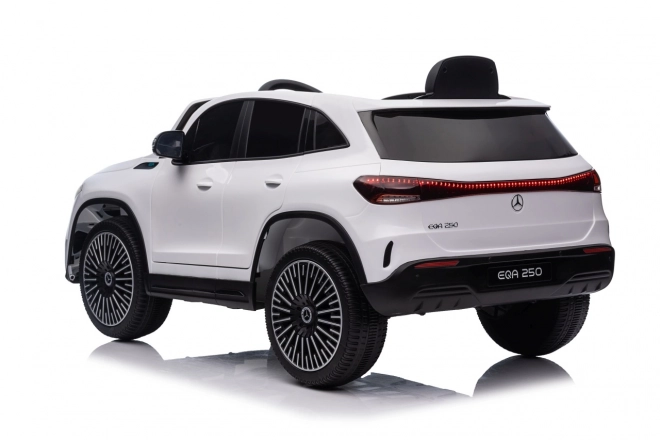 Elektrické auto Mercedes Benz EQA 250 bílé
