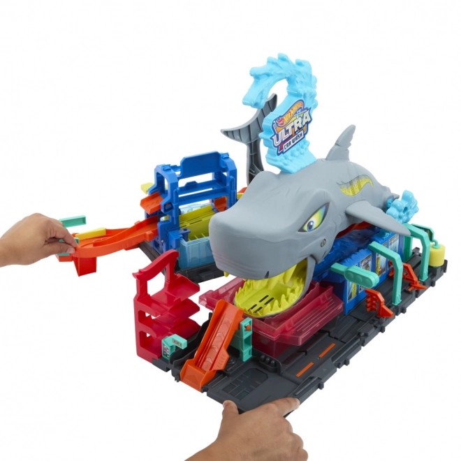 Město Hot Wheels Ultra Myčka Žralok