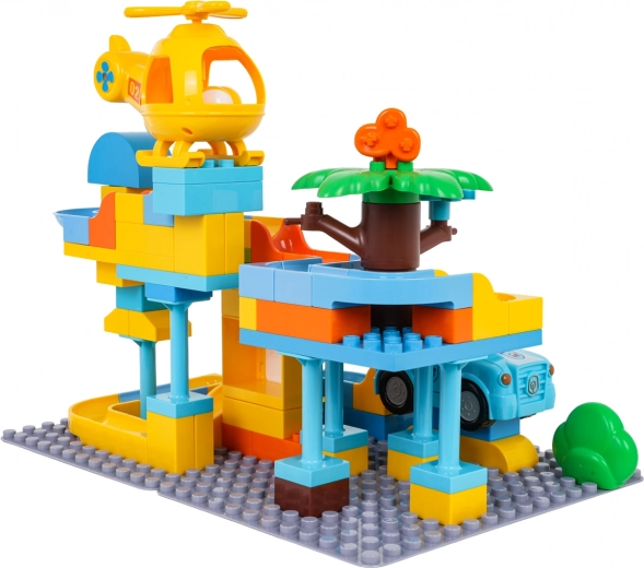 Vrtulník a autíčko s otvory pro míčky